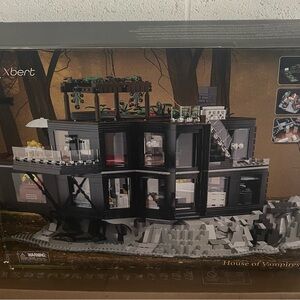 House of Vampires Building Set - Black and Gray